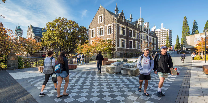 students walking on otago university campus 203697