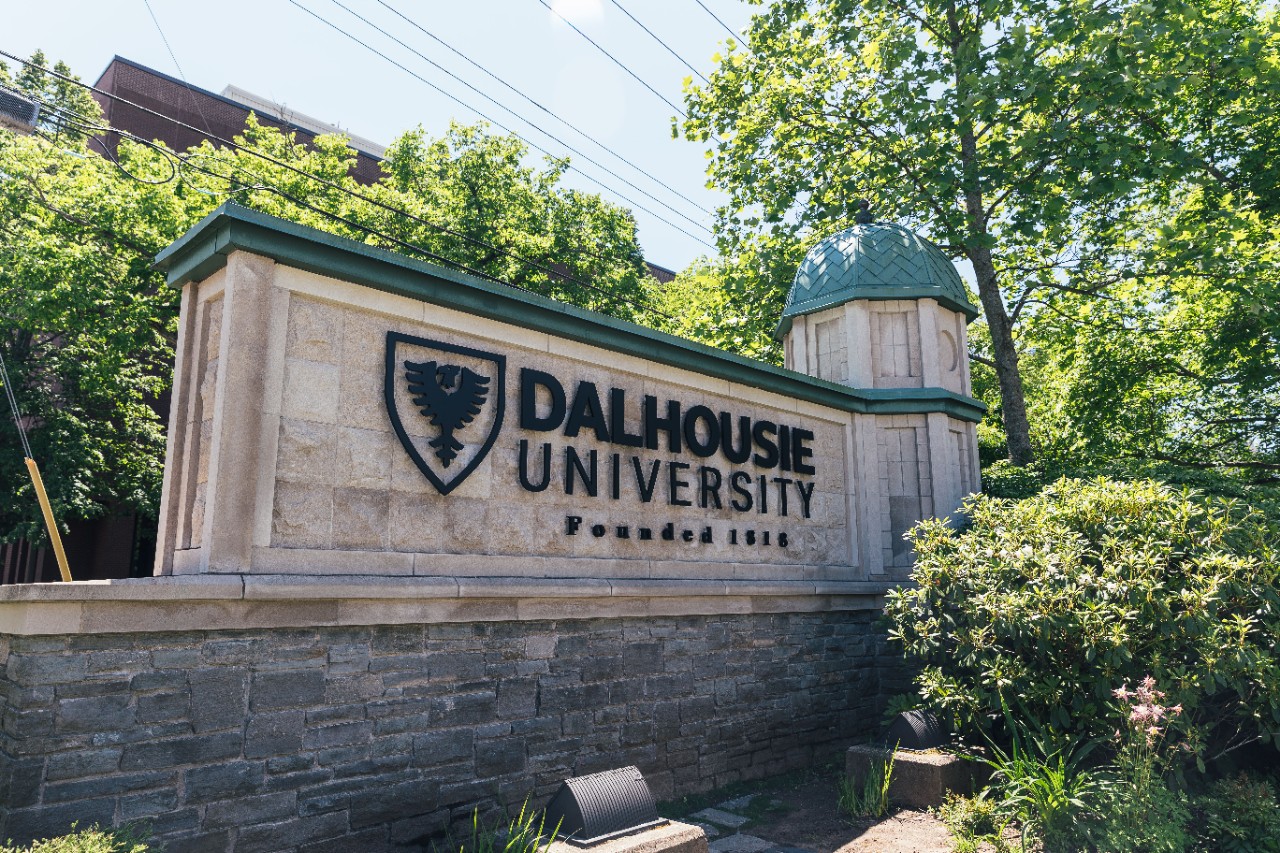 robie street dalhousie sign